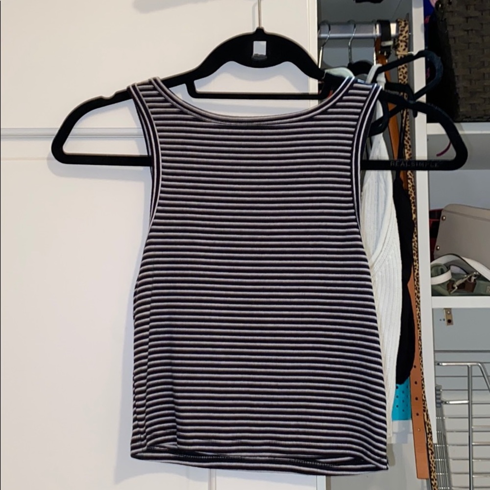 Black & white striped crop top